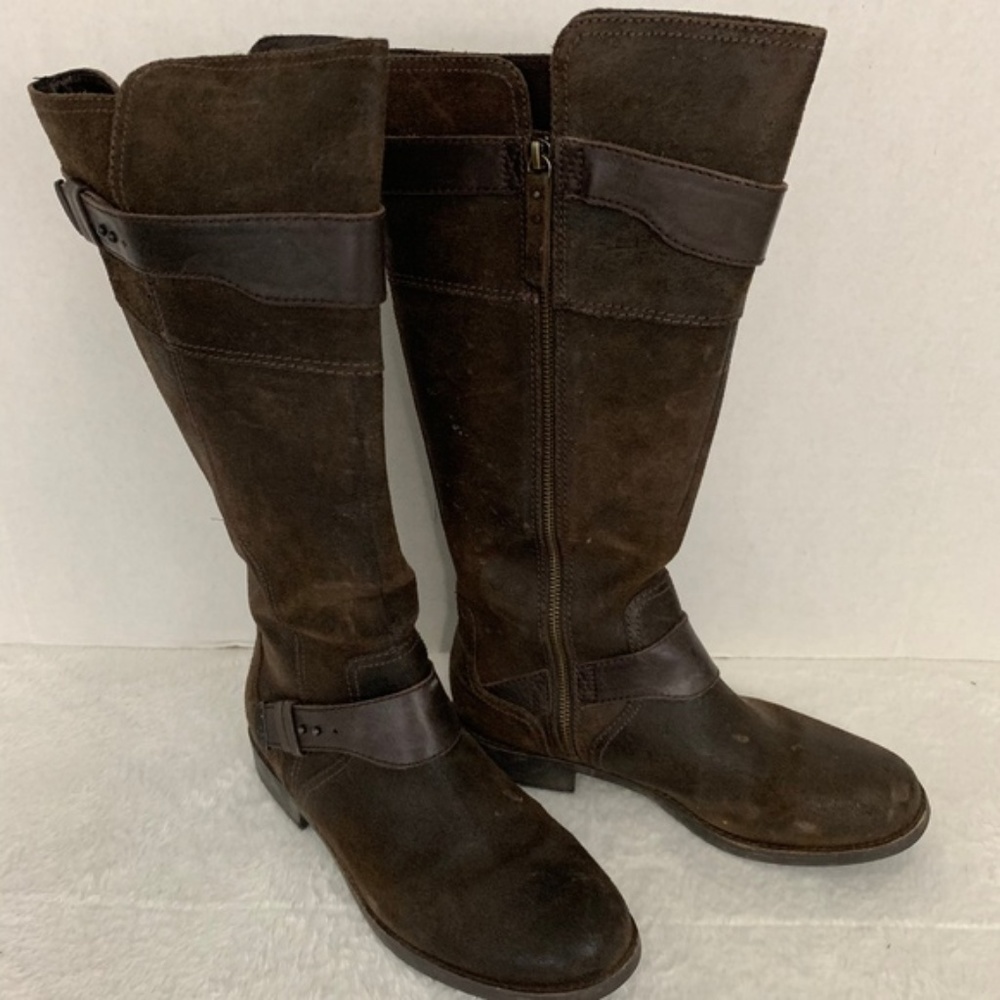 UGG leather boots size 10